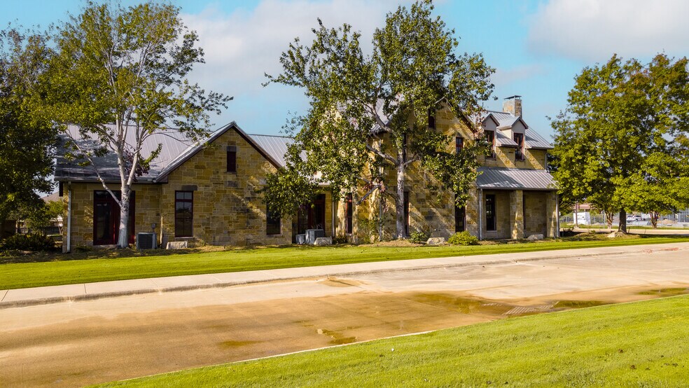 2900 Trophy Dr, Bryan, TX à louer - Photo du bâtiment - Image 2 de 7