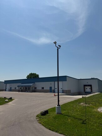 Plus de détails pour 130 Hallberg St, Delavan, WI - Industriel à louer