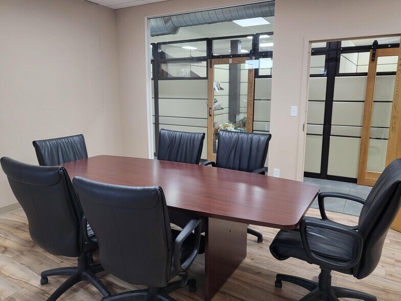 16701 E Iliff Ave, Aurora, CO à louer - Photo du bâtiment - Image 3 de 8