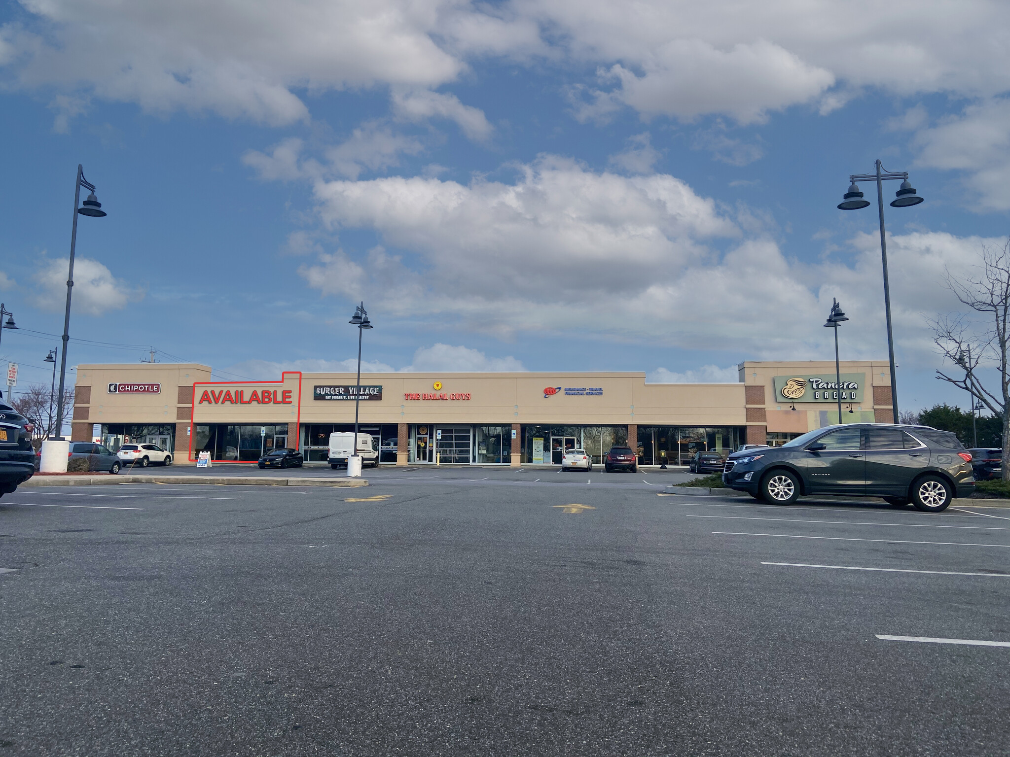 901-919 Broadhollow Rd, Farmingdale, NY for lease Building Photo- Image 1 of 6