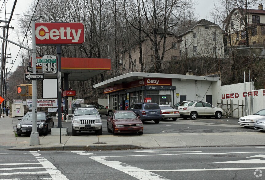 717 Richmond Rd, Staten Island, NY for sale - Primary Photo - Image 1 of 25