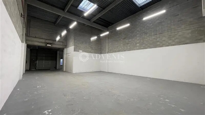 Flex in Lognes for lease Interior Photo- Image 1 of 12