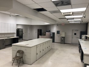 100 W Russell St, Fayetteville, NC à louer Photo intérieure- Image 1 de 10