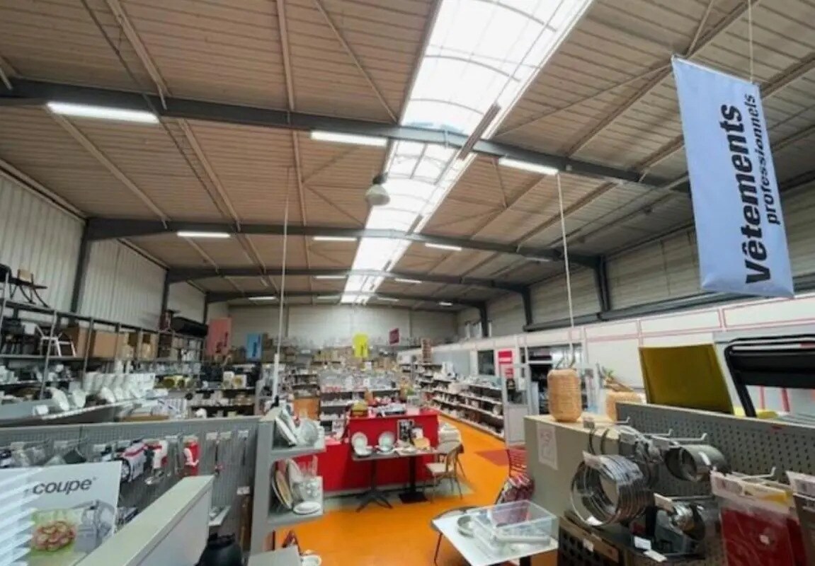 Flex dans Sotteville-lès-Rouen à louer Photo du bâtiment- Image 1 de 4