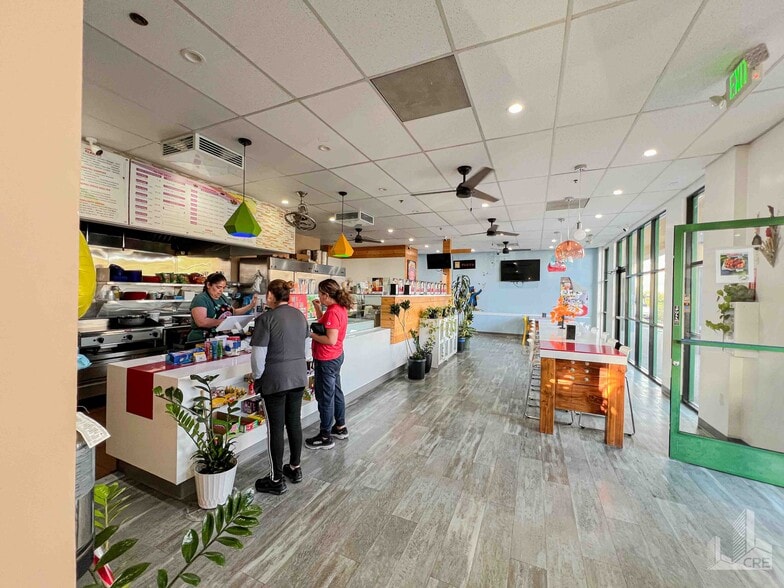 14222 E 14th St, San Leandro, CA à vendre - Photo intérieure - Image 3 de 7