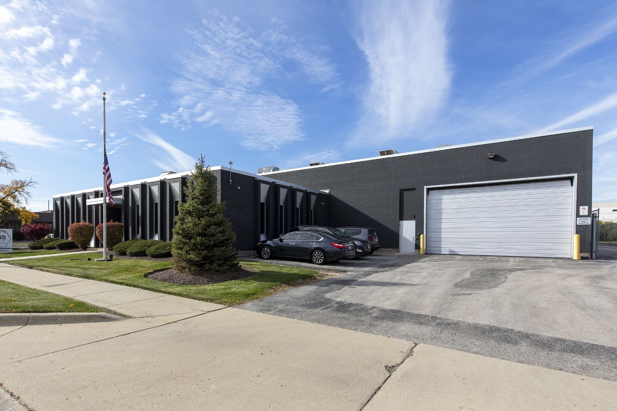 744 N Oaklawn Ave, Elmhurst, IL à louer Photo principale- Image 1 de 4