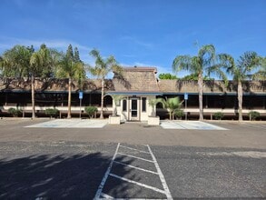 5588 N Palm Ave, Fresno, CA for lease Building Photo- Image 1 of 2