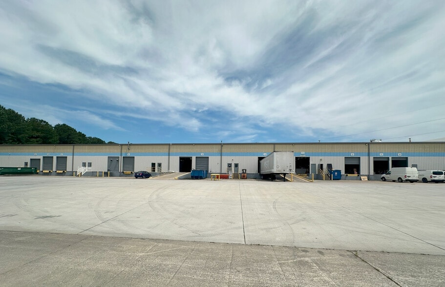 5516 Export Blvd, Garden City, GA for lease - Building Photo - Image 2 of 3