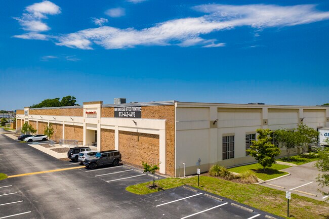 More details for 8800-8824 E Adamo Dr, Tampa, FL - Industrial for Lease