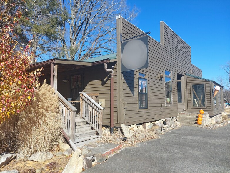 10884 Nc Highway 105 S, Banner Elk, NC à vendre - Photo du bâtiment - Image 1 de 28