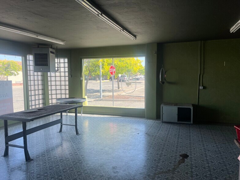 19 N Benton St, Kennewick, WA à vendre - Photo du bâtiment - Image 3 de 11