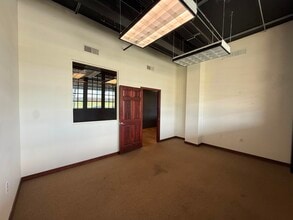 601 N National Ave, Springfield, MO for lease Interior Photo- Image 1 of 19