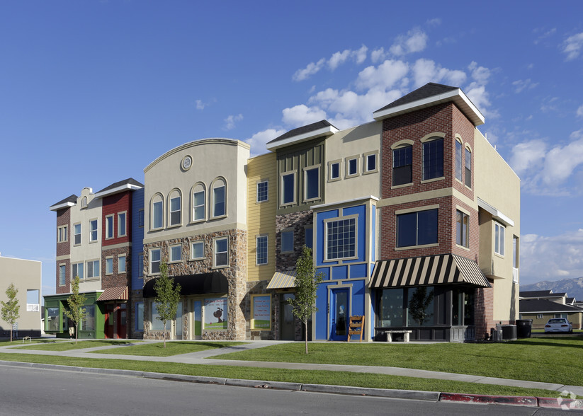 1008-1032 W 700 S, Pleasant Grove, UT for sale - Primary Photo - Image 1 of 5