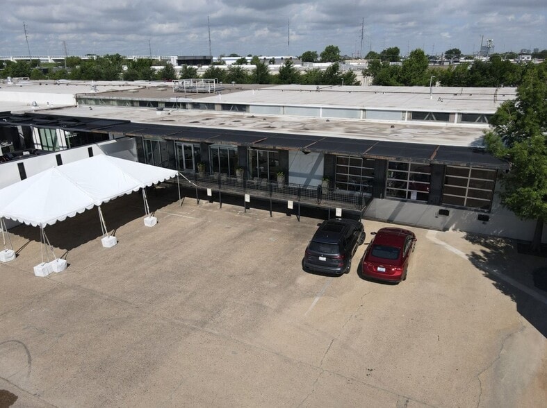 2001 Irving Blvd, Dallas, TX for sale - Building Photo - Image 3 of 18