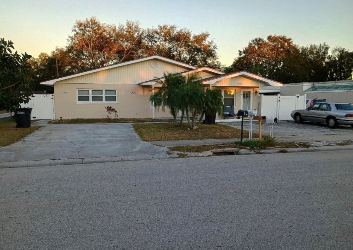 405 S Orion Ave, Clearwater, FL for sale Primary Photo- Image 1 of 2