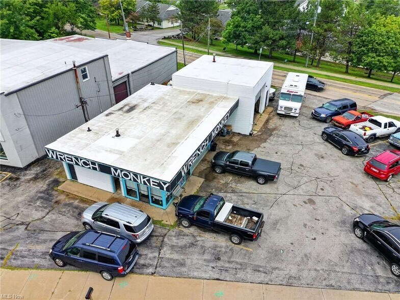 2515 W Prospect Rd, Ashtabula, OH à vendre - Photo du bâtiment - Image 2 de 6