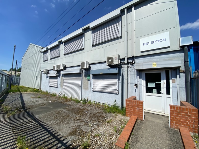 15 Barnfield Rd, Tipton for sale - Building Photo - Image 2 of 14