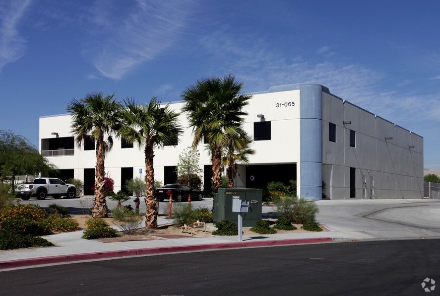 31065 Plantation Dr, Thousand Palms, CA for sale - Primary Photo - Image 1 of 18