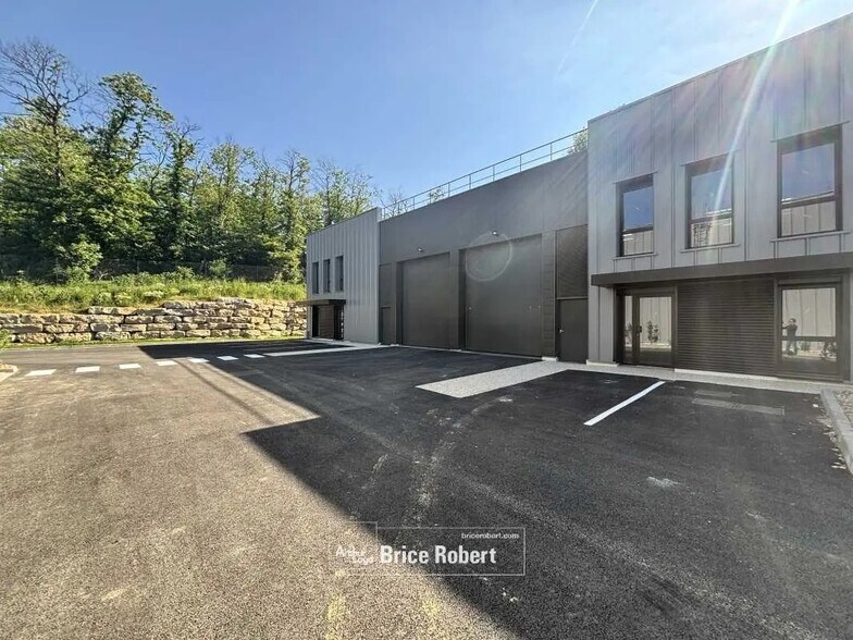 La Dombes, Mionnay à vendre - Photo du bâtiment - Image 3 de 3