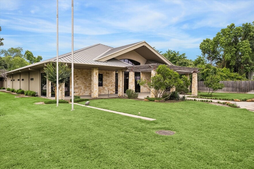 6950 W 43rd St, Houston, TX à louer - Photo du bâtiment - Image 1 de 21