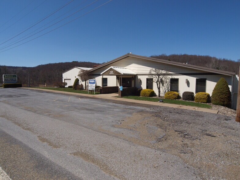 310 State St, Saint Marys, PA à vendre - Photo du bâtiment - Image 2 de 12