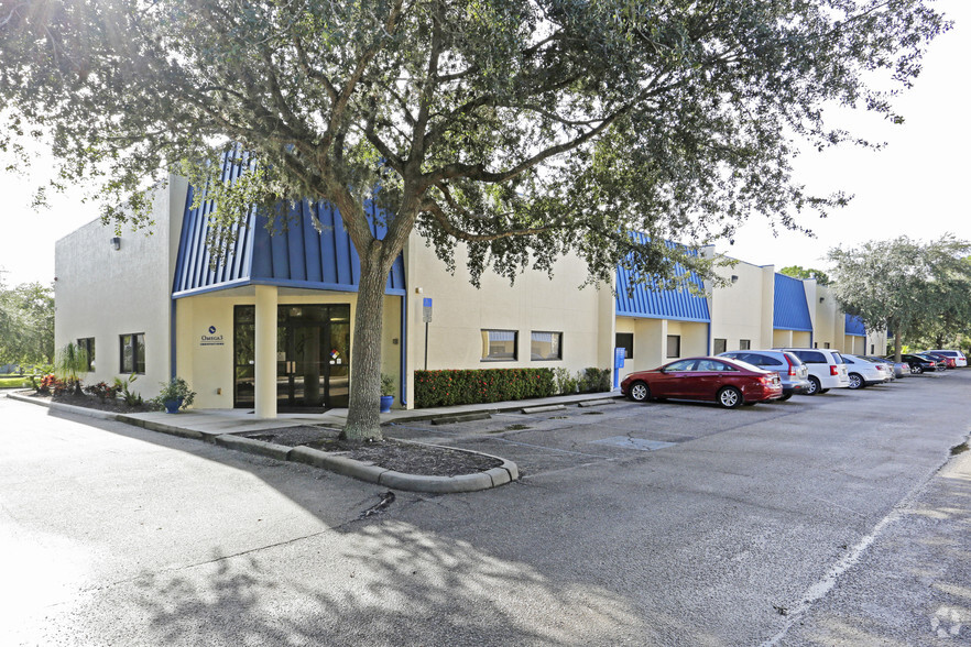 727 Commerce Dr, Venice, FL à louer - Photo principale - Image 1 de 24