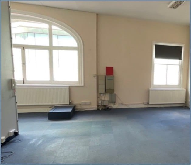 24 Carr St, Ipswich for lease Interior Photo- Image 1 of 1