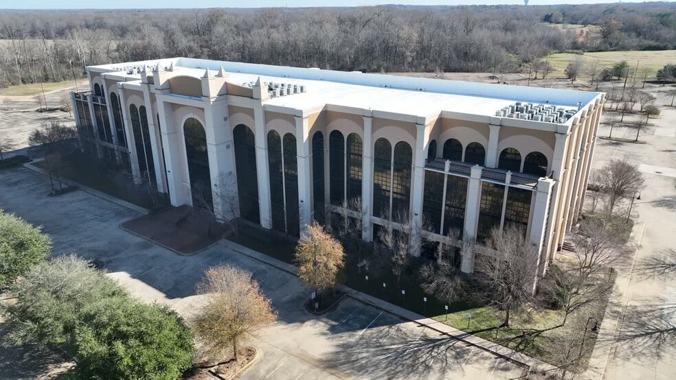 384 Galleria Pky, Madison, MS à vendre - Vidéo aérienne - Image 2 de 9