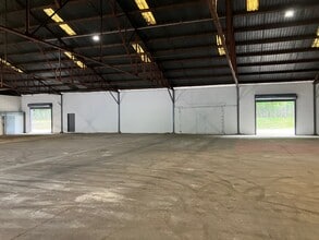 927 Barlow Dr, Charleston, WV for lease Interior Photo- Image 2 of 6