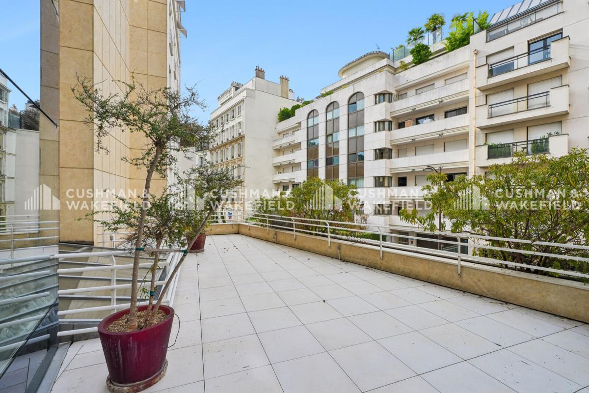 83 Avenue Charles De Gaulle, Neuilly-sur-Seine à louer Photo du bâtiment- Image 1 de 14