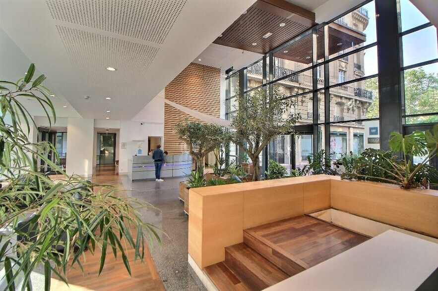 2 Bis Rue De Villiers, Levallois-Perret for lease - Interior Photo - Image 2 of 2