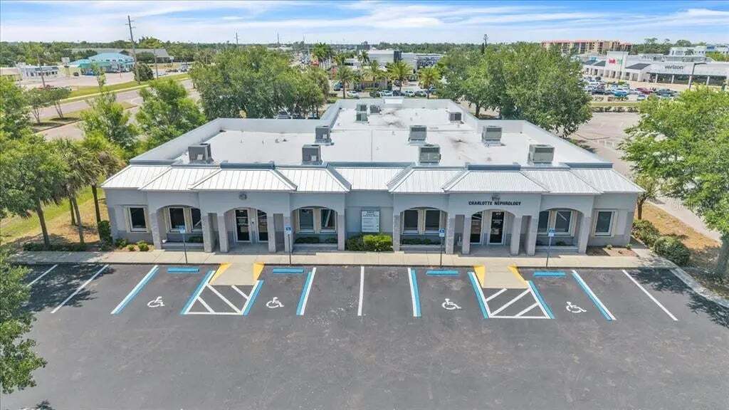 3300 Tamiami Trl, Port Charlotte, FL à vendre Photo principale- Image 1 de 10