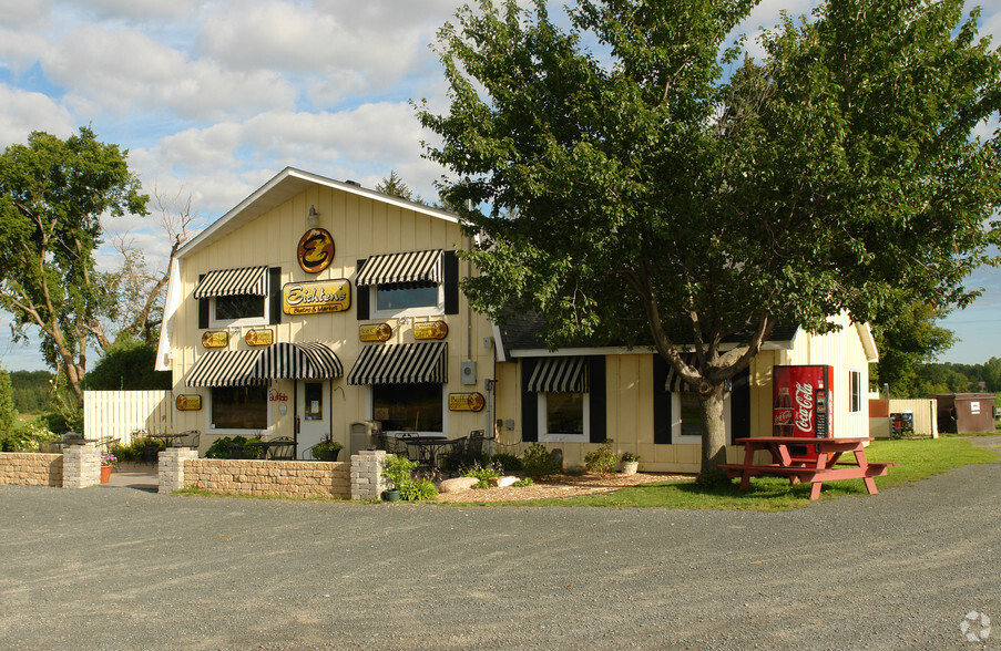 16440 Lake Blvd, Shafer, MN for sale - Primary Photo - Image 1 of 1