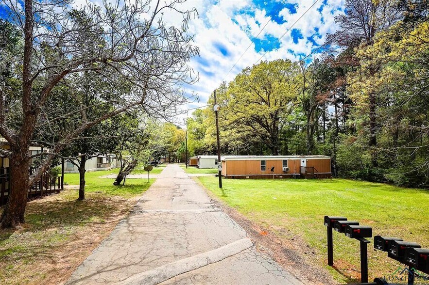 6244 FM 349, Kilgore, TX à vendre - Photo du bâtiment - Image 3 de 16