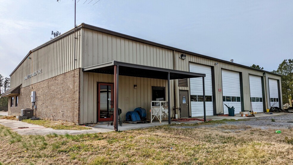 21330 Blue Star Hwy, Jarratt, VA à louer - Photo du bâtiment - Image 3 de 17