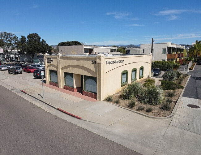 Plus de détails pour 228 N Broadway, Escondido, CA - Bureau à vendre