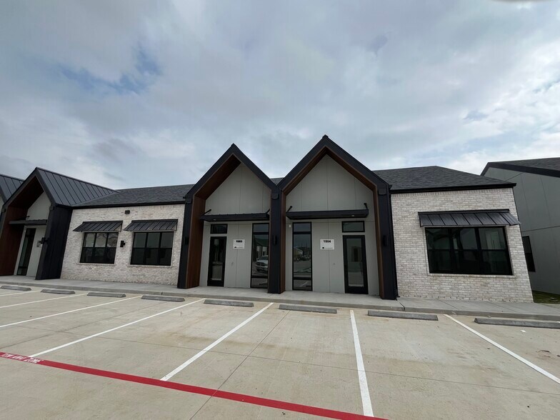 5251 Katy Mills Circle, Katy, TX à vendre - Photo du bâtiment - Image 1 de 20