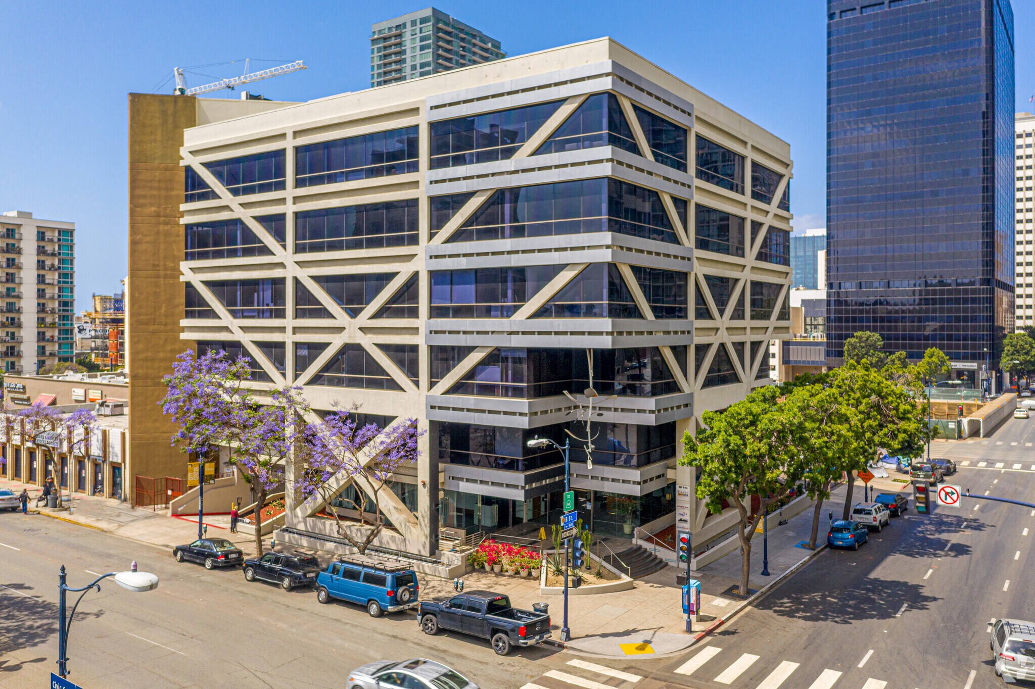 925 B St, San Diego, CA à louer Photo du bâtiment- Image 1 de 12