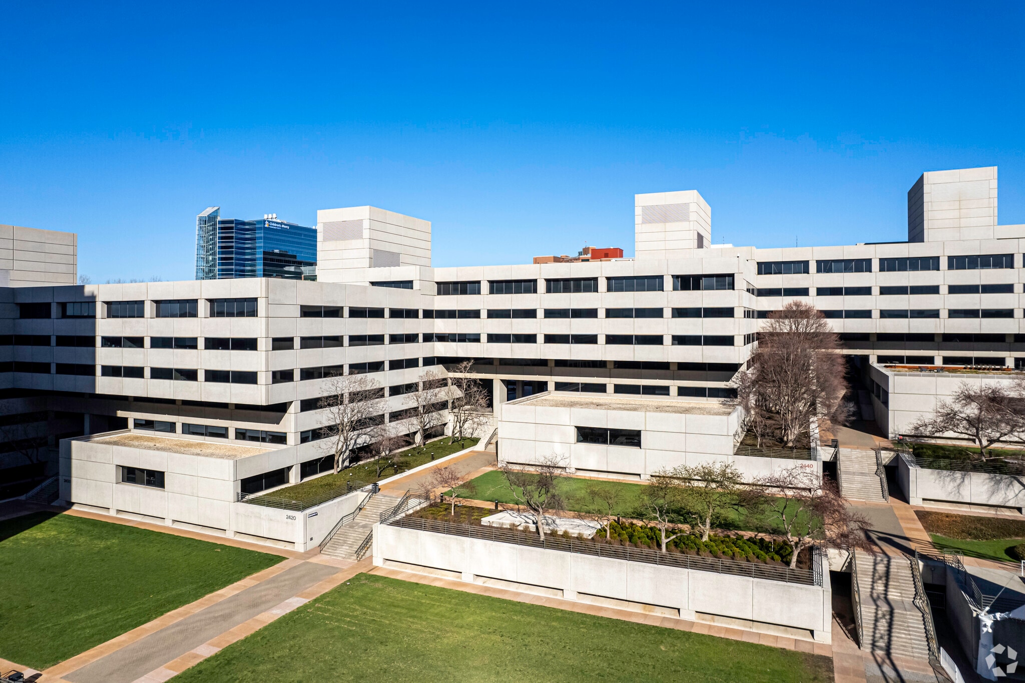 2400-2480 Pershing Rd, Kansas City, MO à louer Photo du bâtiment- Image 1 de 7