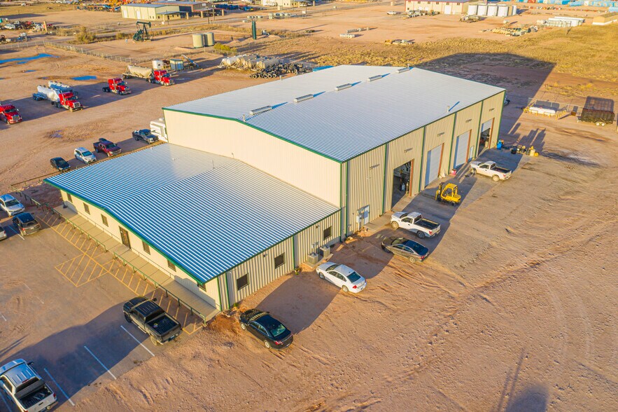 3913 Fm 715, Midland, TX à vendre - Photo du bâtiment - Image 2 de 22