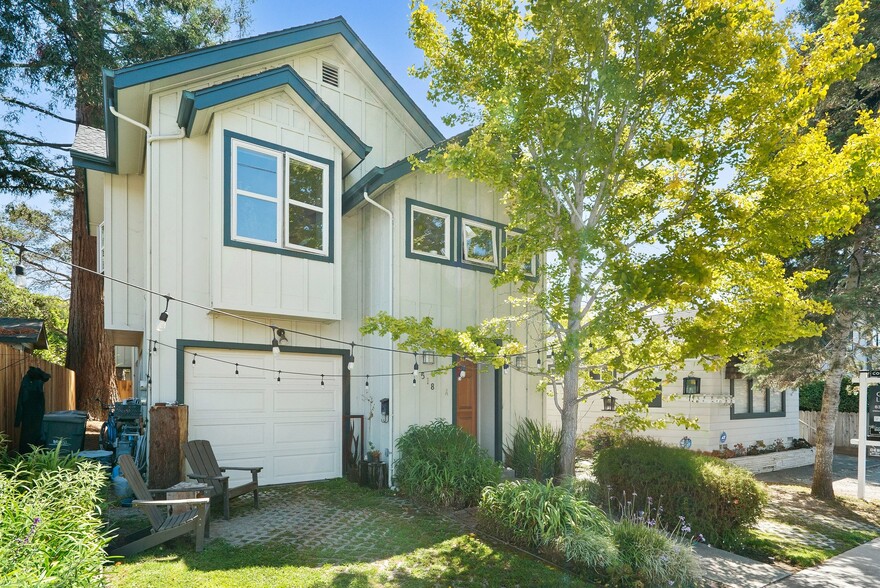 518 Capitola Ave, Capitola, CA for sale - Primary Photo - Image 1 of 55