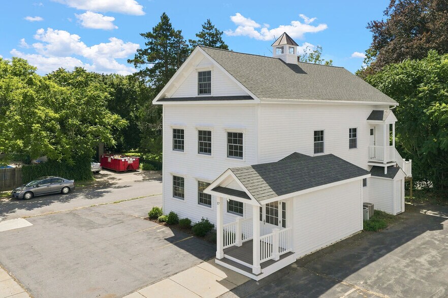 17 Orchard St, New Bedford, MA à vendre - Photo du bâtiment - Image 2 de 38