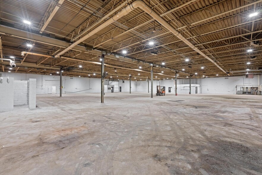 325 Bridge St, Old Forge, PA for lease - Building Photo - Image 3 of 56