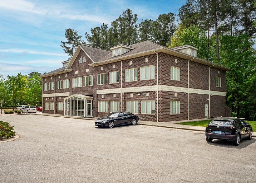 3621 Lyckan Pky, Durham, NC à vendre - Photo du bâtiment - Image 1 de 17