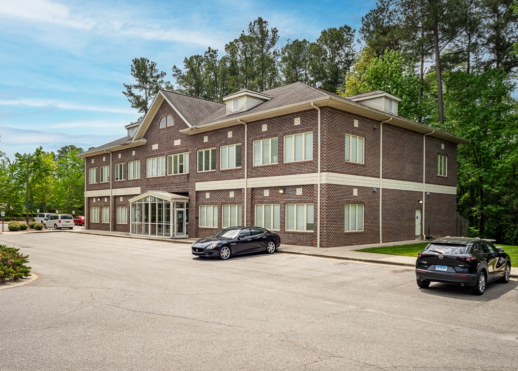 3621 Lyckan Pky, Durham, NC à vendre Photo du bâtiment- Image 1 de 18