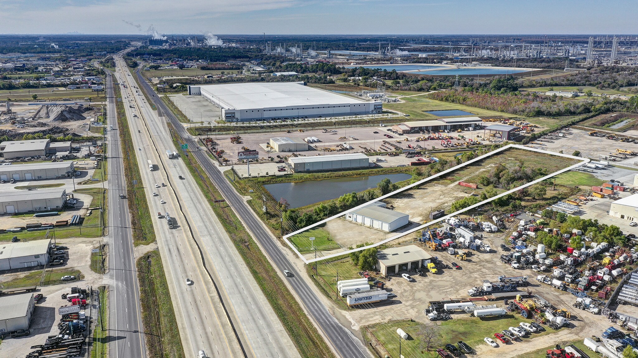 11421 Interstate 10 E, Baytown, TX à louer Photo principale- Image 1 de 7