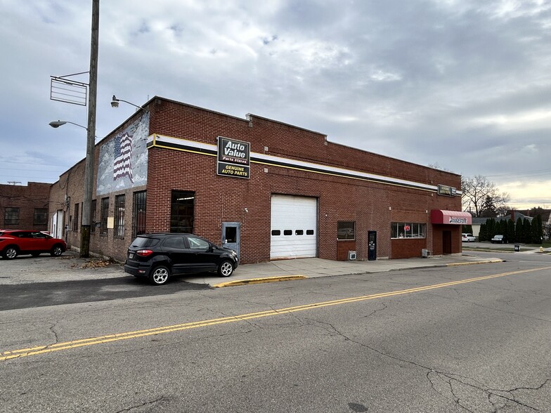 225 S Walnut St, Troy, OH à vendre - Photo principale - Image 1 de 16