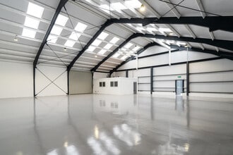 Wharf Ln, Basildon for lease Interior Photo- Image 2 of 7