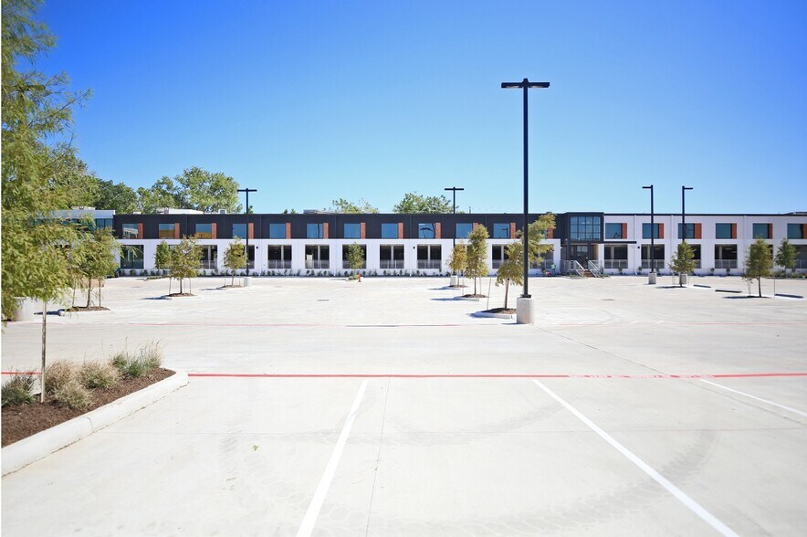 600 N Shepherd Dr, Houston, TX à louer - Photo du bâtiment - Image 2 de 9