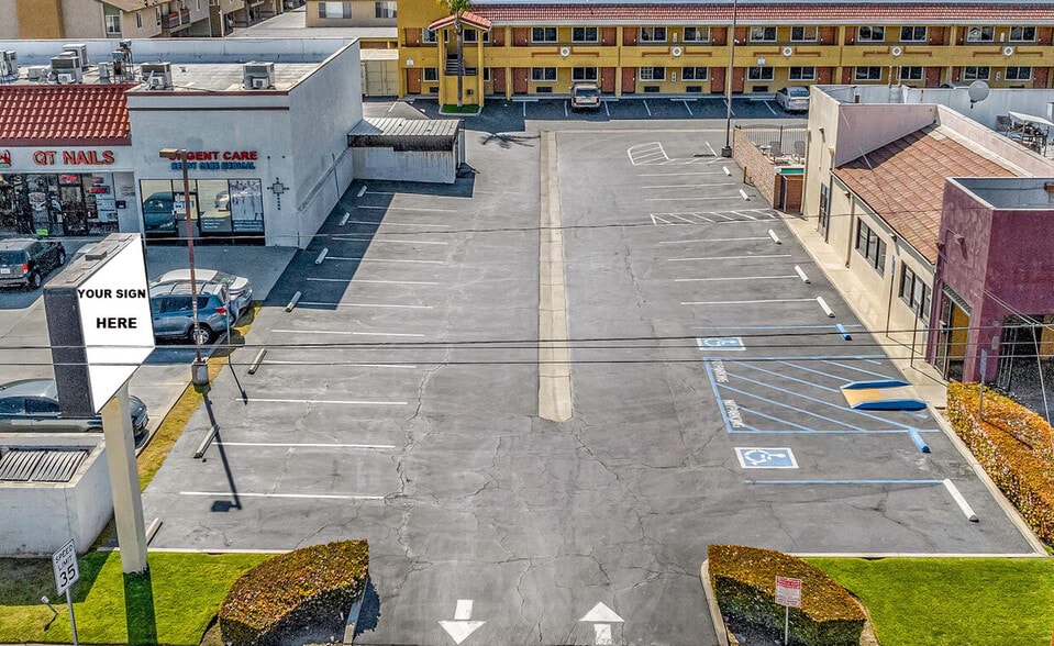 437 S Azusa Ave, Azusa, CA for lease - Building Photo - Image 2 of 8